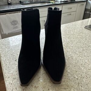 NWT Vince Elegant Black Heeled Ankle Boots